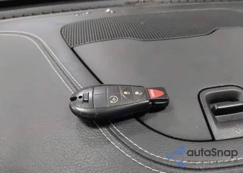 2015 Jeep Cherokee Latitude z USA, uszkodzony, nr VIN 1C4PJMCB2FW715061